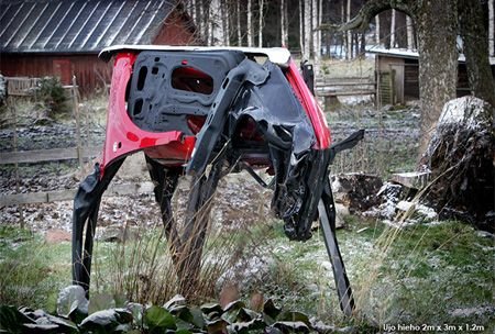 废旧汽车创意旧物改造的奶牛雕塑